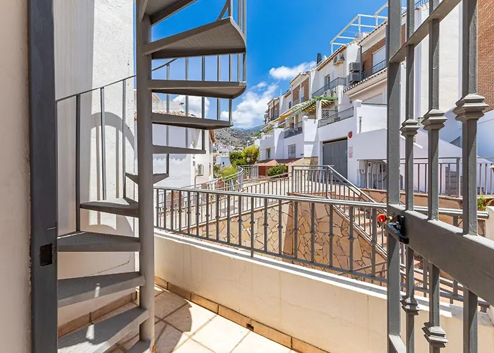 Townhouse Close To Burriana Nerja